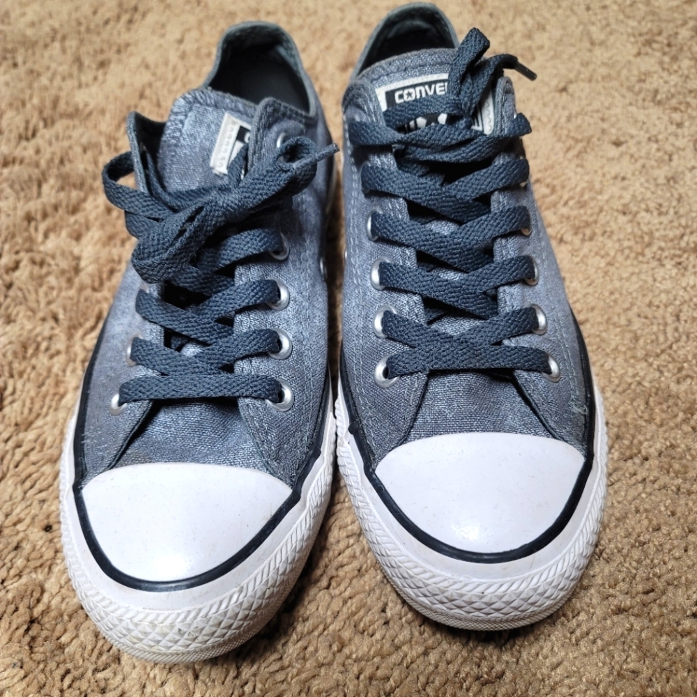 Women's Gray Converse All Star Size 7